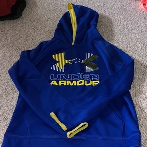 Boys under armour sweatshirt